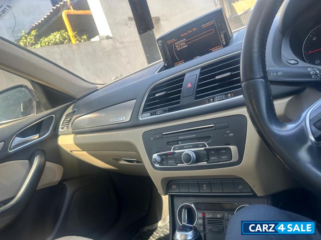 Audi Q3 Premium plus sunroof 35 tdi