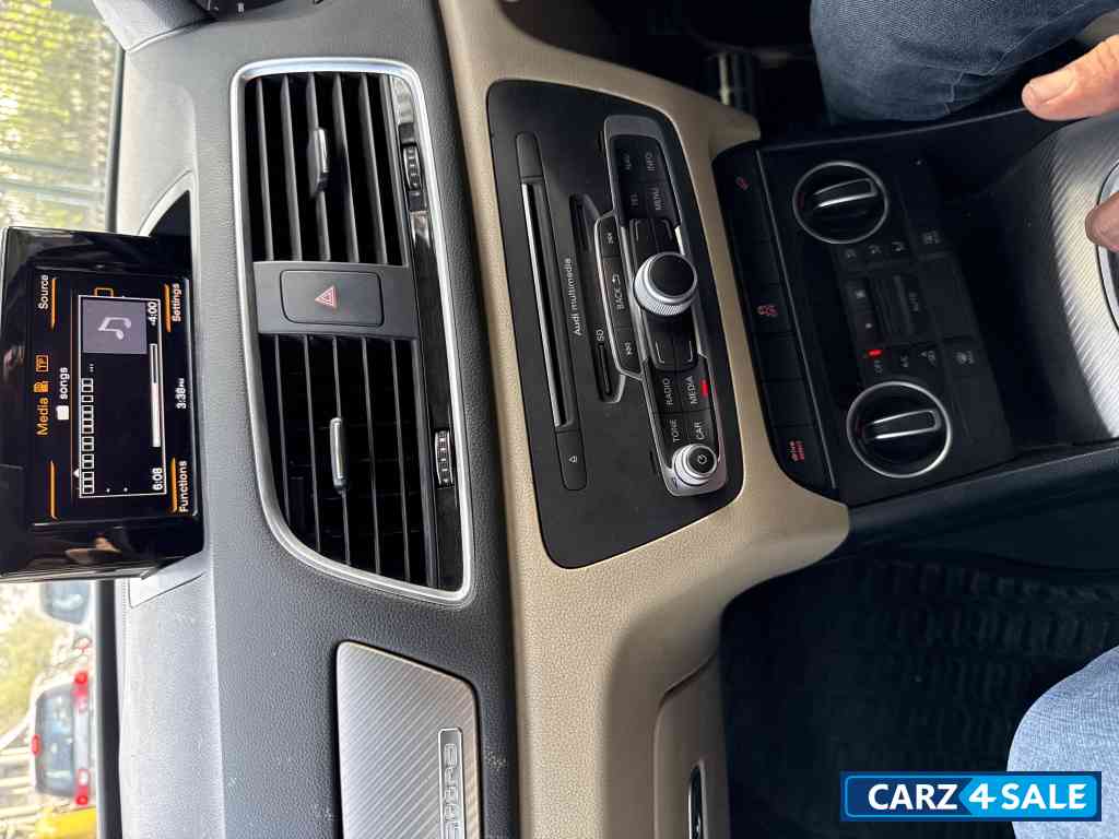 Audi Q3 Premium plus sunroof 35 tdi