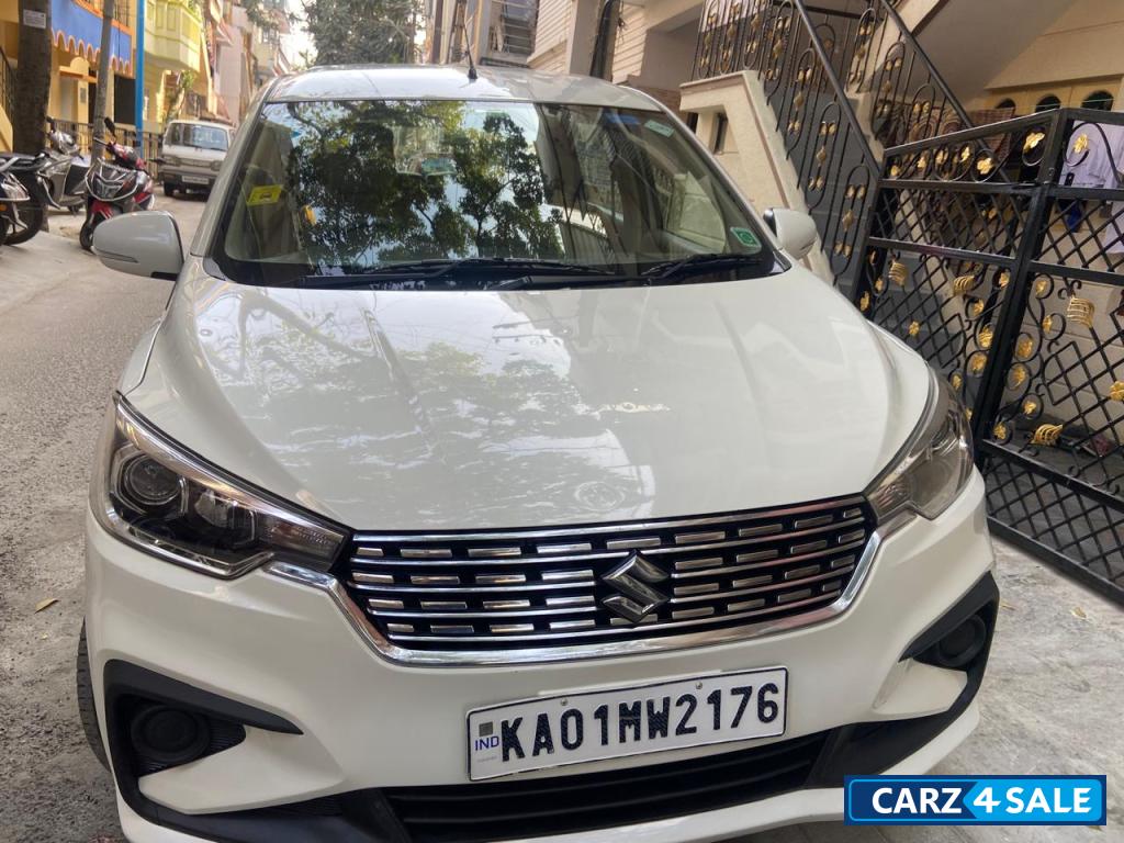 Pearl Arctic White Maruti Suzuki Ertiga VXICNG