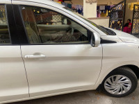 Pearl Arctic White Maruti Suzuki Ertiga VXICNG