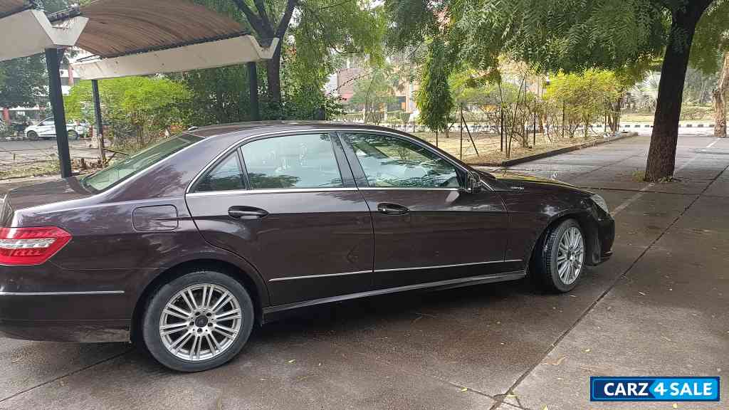 Cherry Brown Mercedes-Benz E-Class E250 Elegance