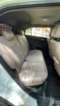 Polar White Hyundai Creta SX VTVT Automatic