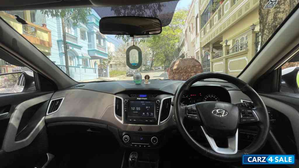 Polar White Hyundai Creta SX VTVT Automatic