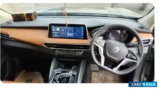 MG Gloster 4*2 7S savvy