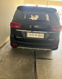 Black Pearl Kia Carnival Limousine auto