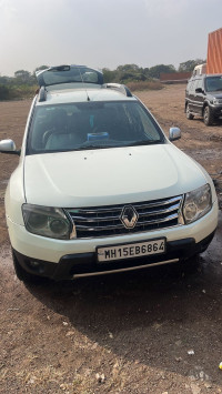 White Renault Duster 110 rxz