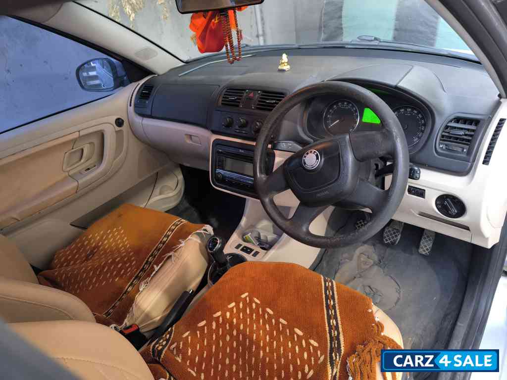 Silver Skoda Fabia 1.2 Elegance