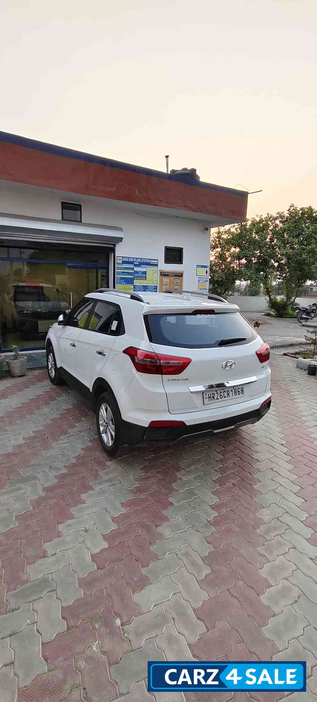 White Hyundai Creta SX Plus