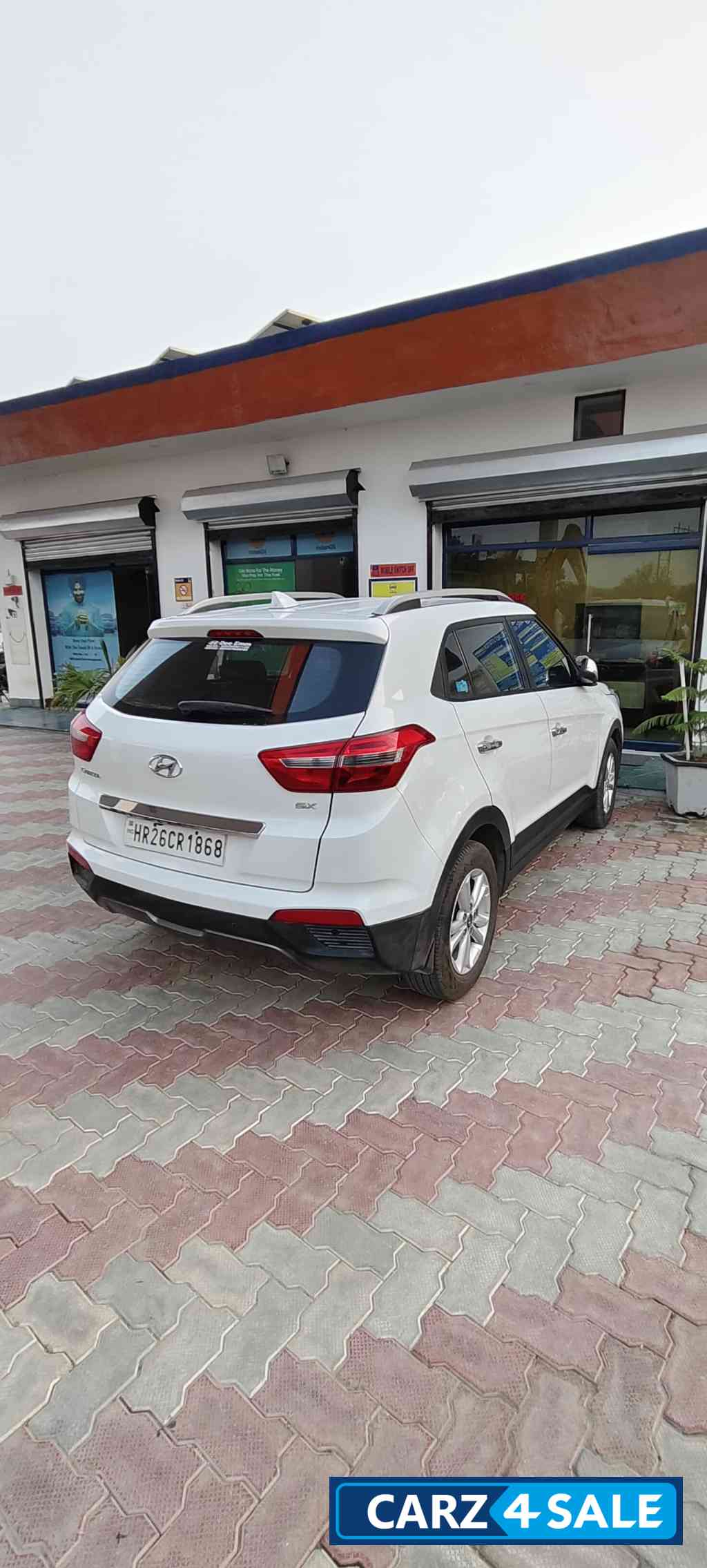 White Hyundai Creta SX Plus