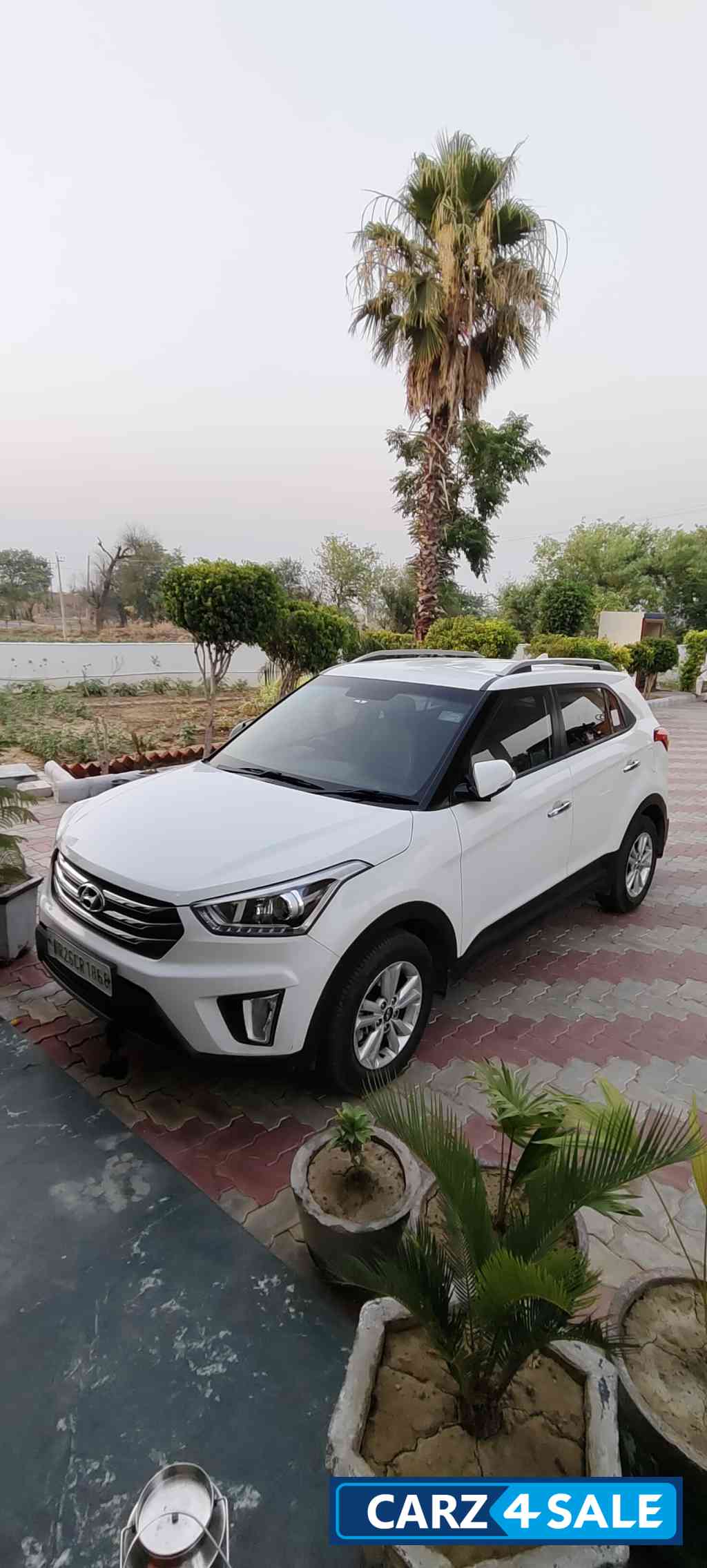 White Hyundai Creta SX Plus