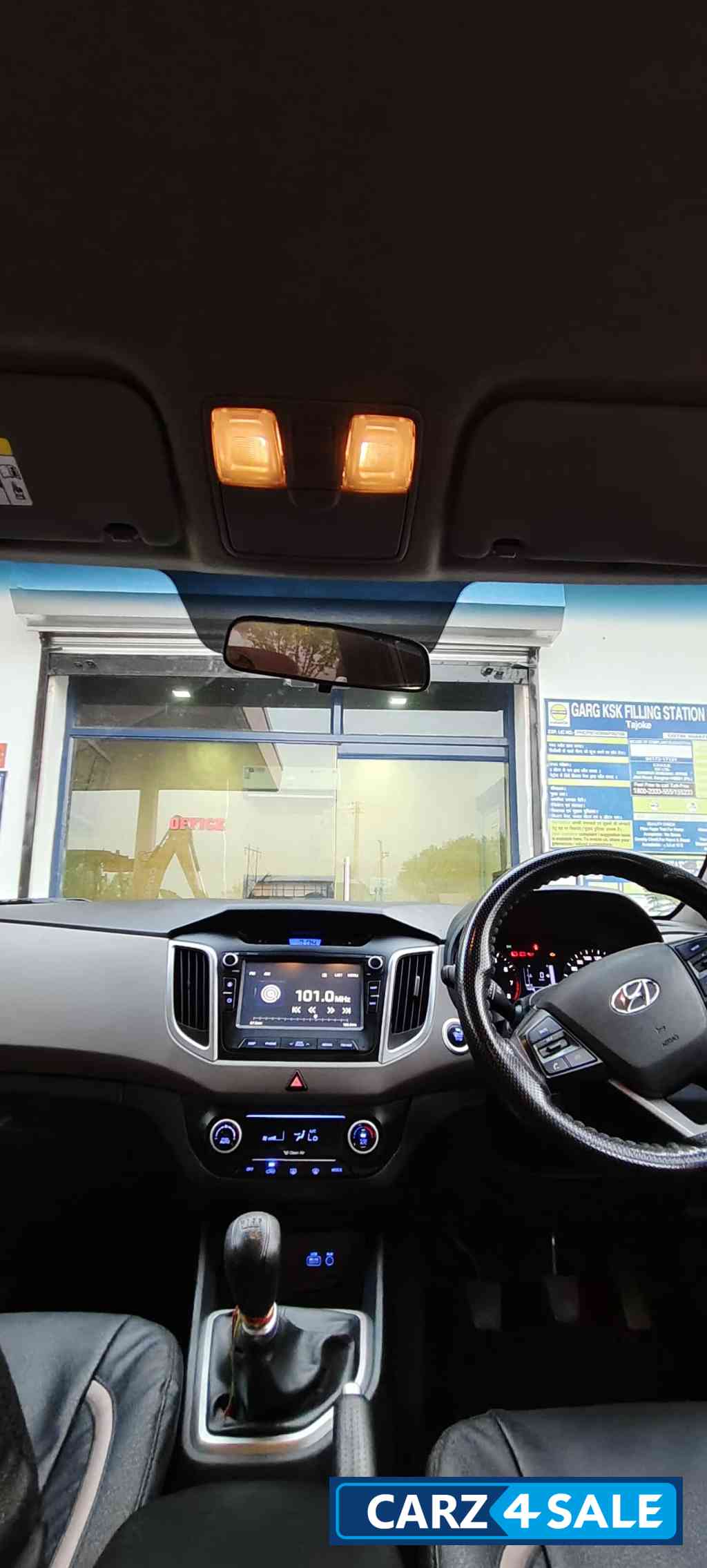 White Hyundai Creta SX Plus