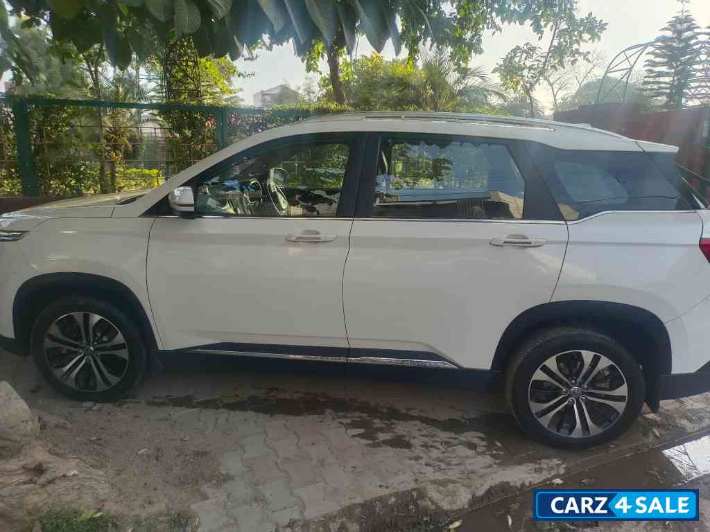 MG Hector Sharp MG Hector Sharp