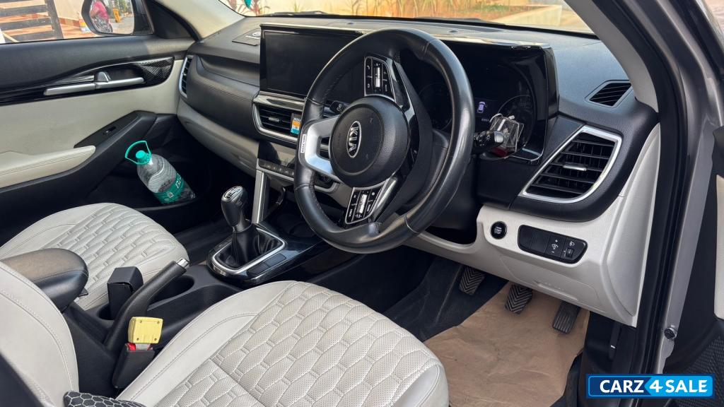 Steel Silver Kia Seltos HTX+