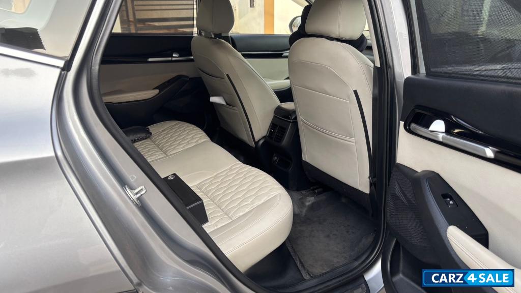 Steel Silver Kia Seltos HTX+