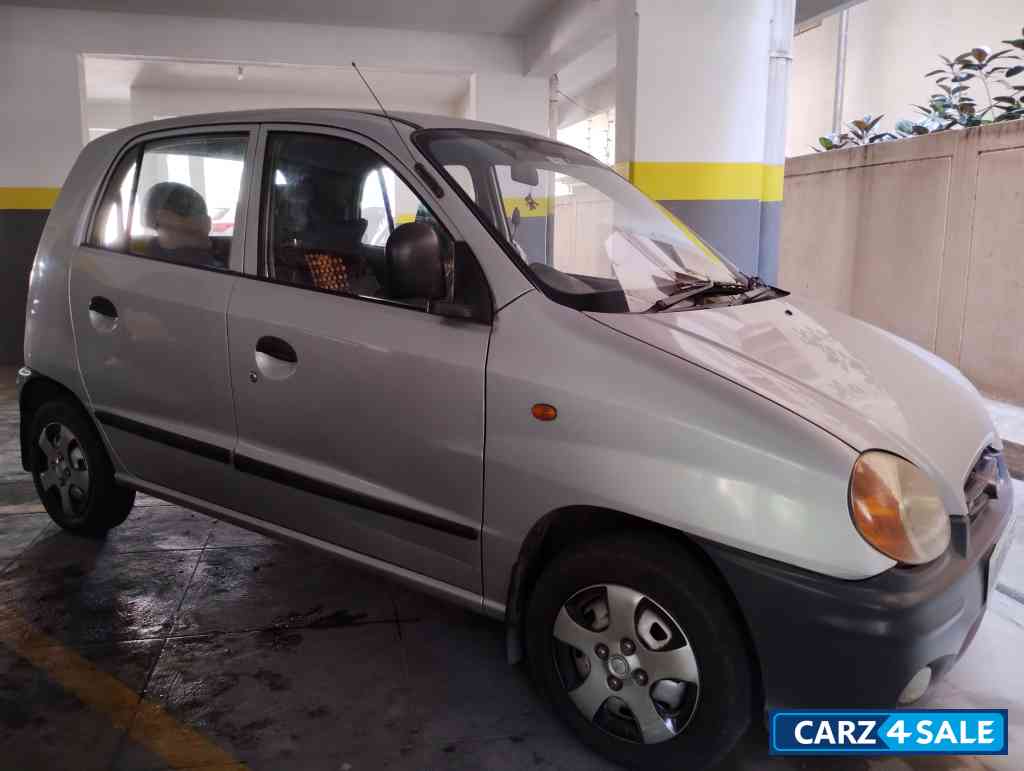 Silver Hyundai Santro LE Zipdrive