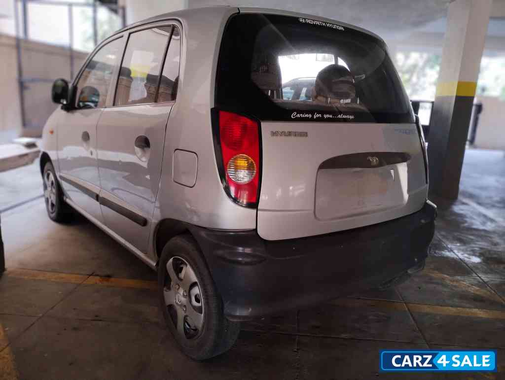 Silver Hyundai Santro LE Zipdrive