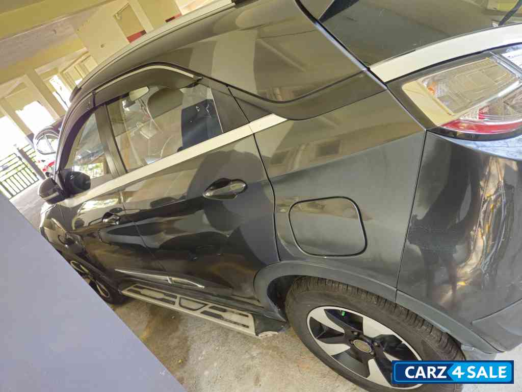 Grey Tata Nexon XZ plus diesel