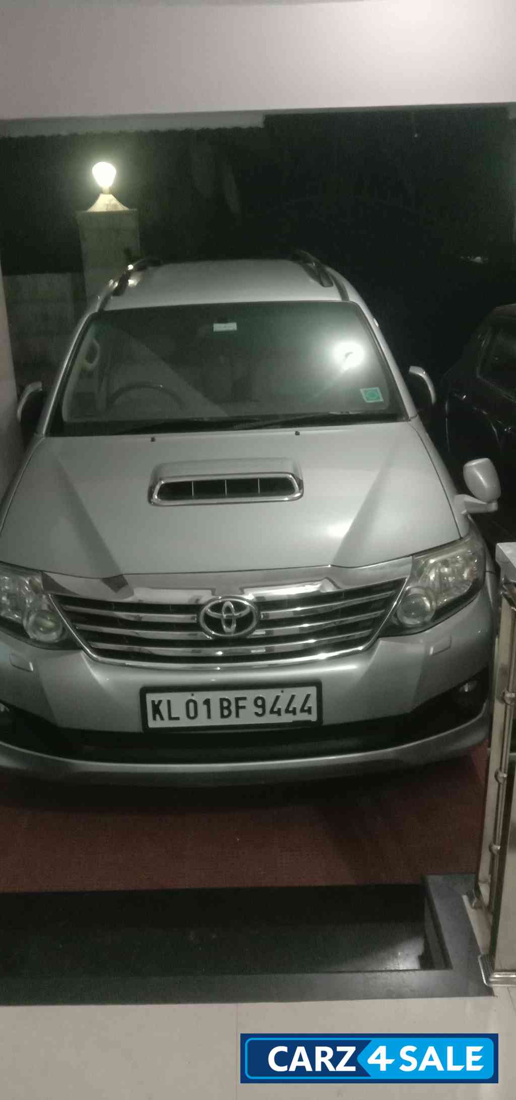 Silver Toyota Fortuner 2012 For 3.0 2WD AT D