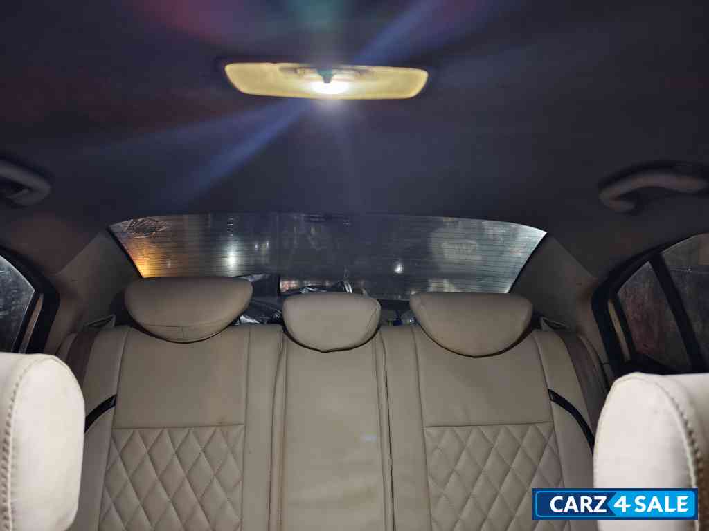 R Earth Hyundai Verna 1.6 VTVT