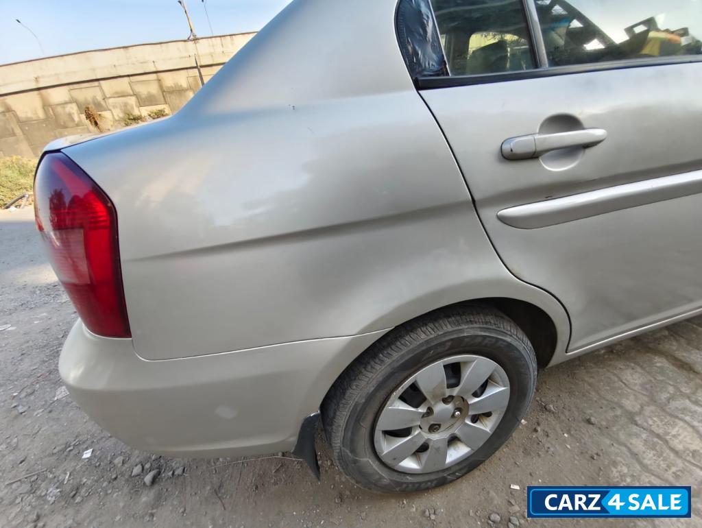 R Earth Hyundai Verna 1.6 VTVT