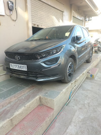 Tata Altroz XE