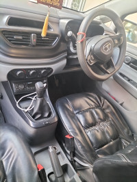 Tata Altroz XE