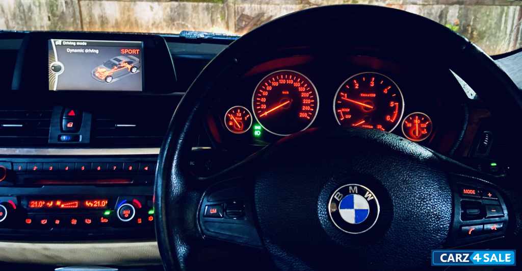 Blue BMW 3-Series 320 D