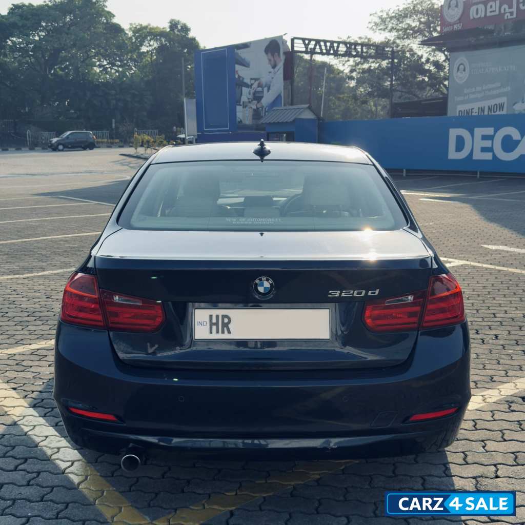 Blue BMW 3-Series 320 D