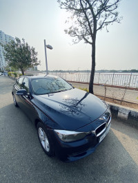 Blue BMW 3-Series 320 D