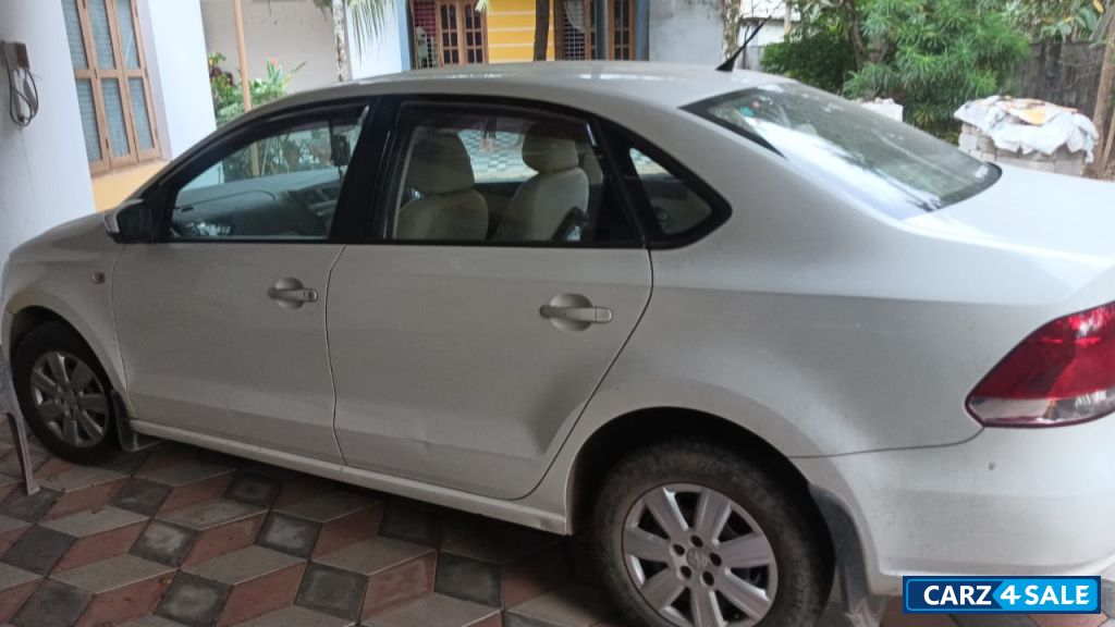 White Volkswagen Vento Comfortline White Volkswagen Vento Comfortline