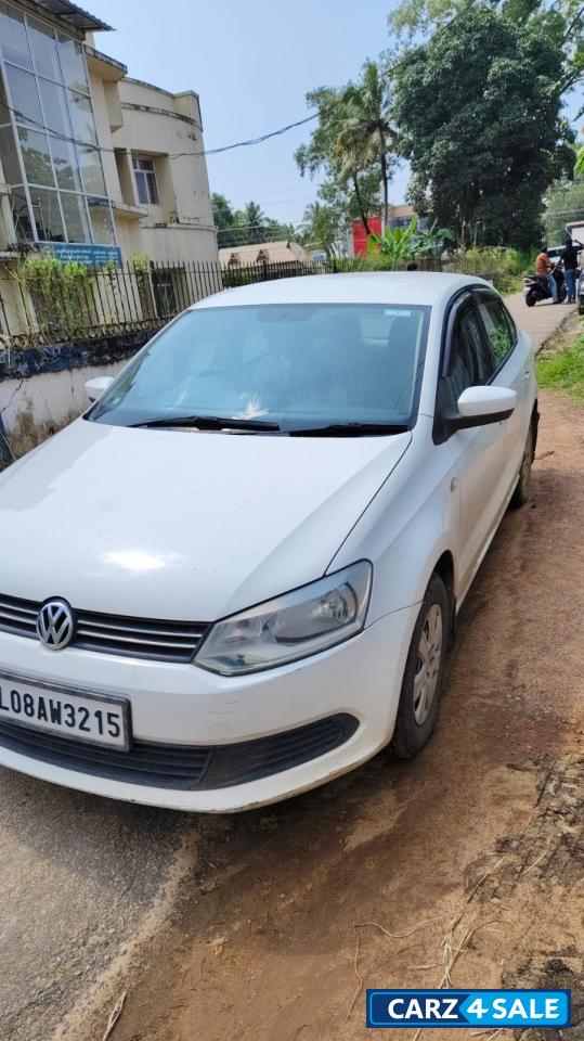 White Volkswagen Vento Comfortline White Volkswagen Vento Comfortline