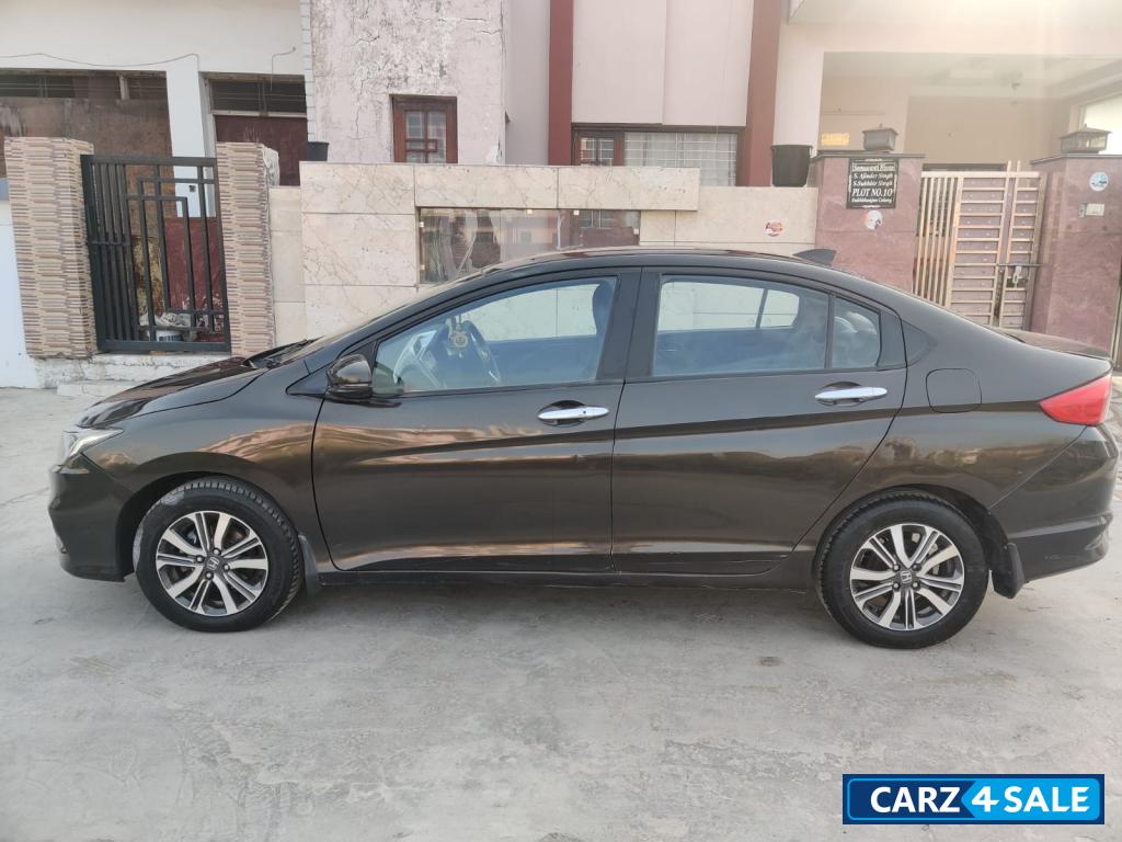 Honda City 1.5 V MT (I-DTEC) Honda City 1.5 V MT (I-DTEC)