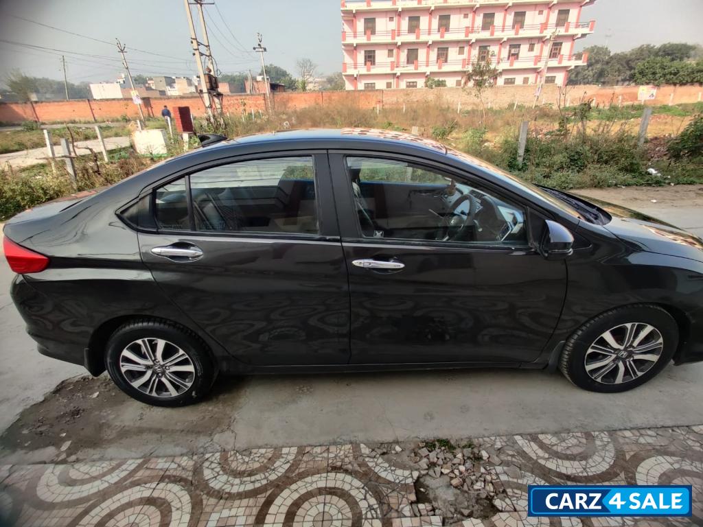 Honda City 1.5 V MT (I-DTEC) Honda City 1.5 V MT (I-DTEC)