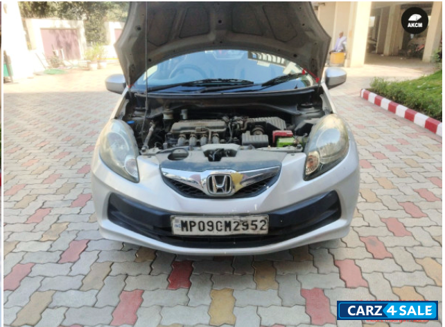 Silver Honda Brio 1.2 SMT