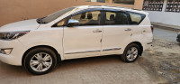 Super White Toyota Innova CRYSTA 2.8 Z