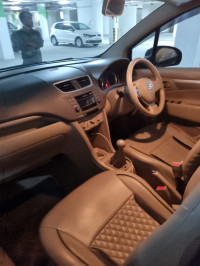 Maruti Suzuki Ertiga VXI