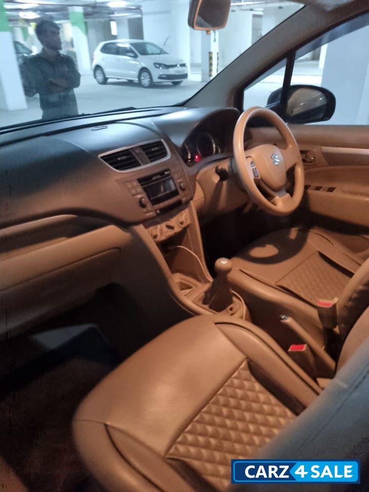Maruti Suzuki Ertiga VXI Maruti Suzuki Ertiga VXI