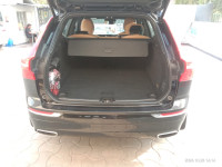 Black Volvo XC60 D5