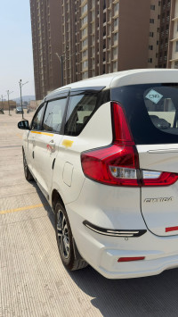 White Maruti Suzuki Ertiga VXI O CNG
