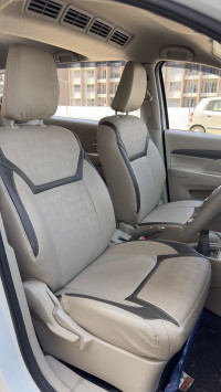 White Maruti Suzuki Ertiga VXI O CNG