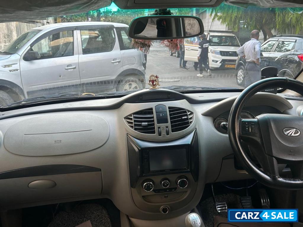 Mahindra NuvoSport N8