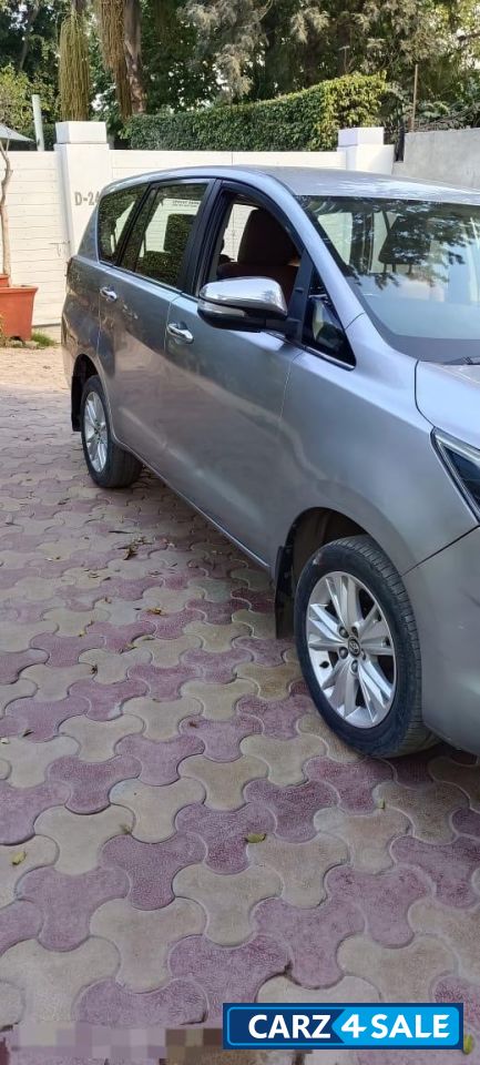 Toyota Innova Crysta