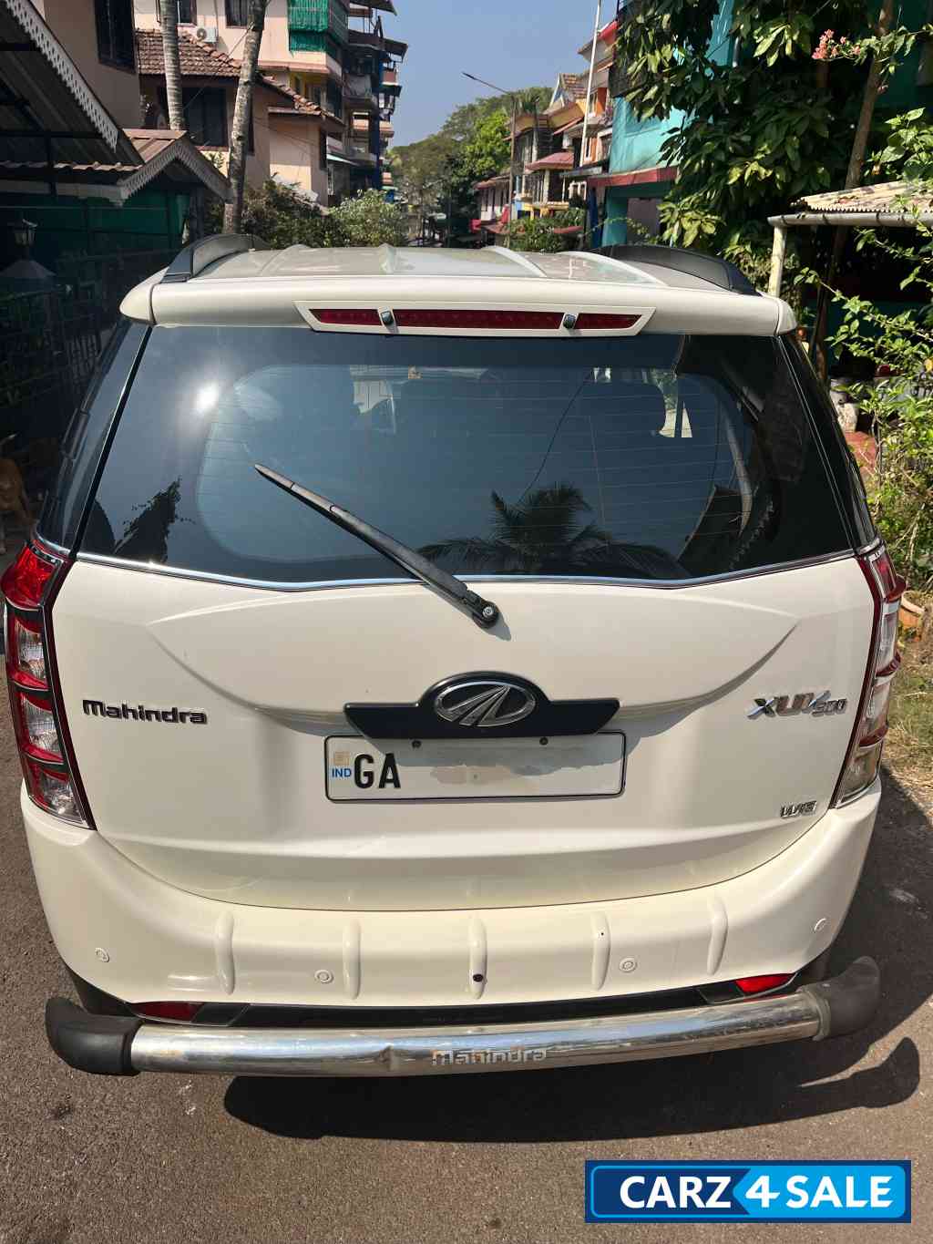 Mahindra XUV 500 W8
