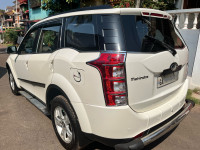 Mahindra XUV 500 W8