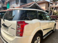 Mahindra XUV 500 W8