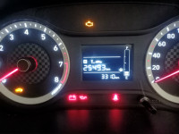 White Hyundai i10 Magma