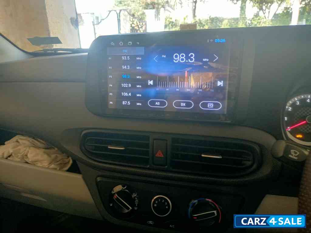 White Hyundai i10 Magma