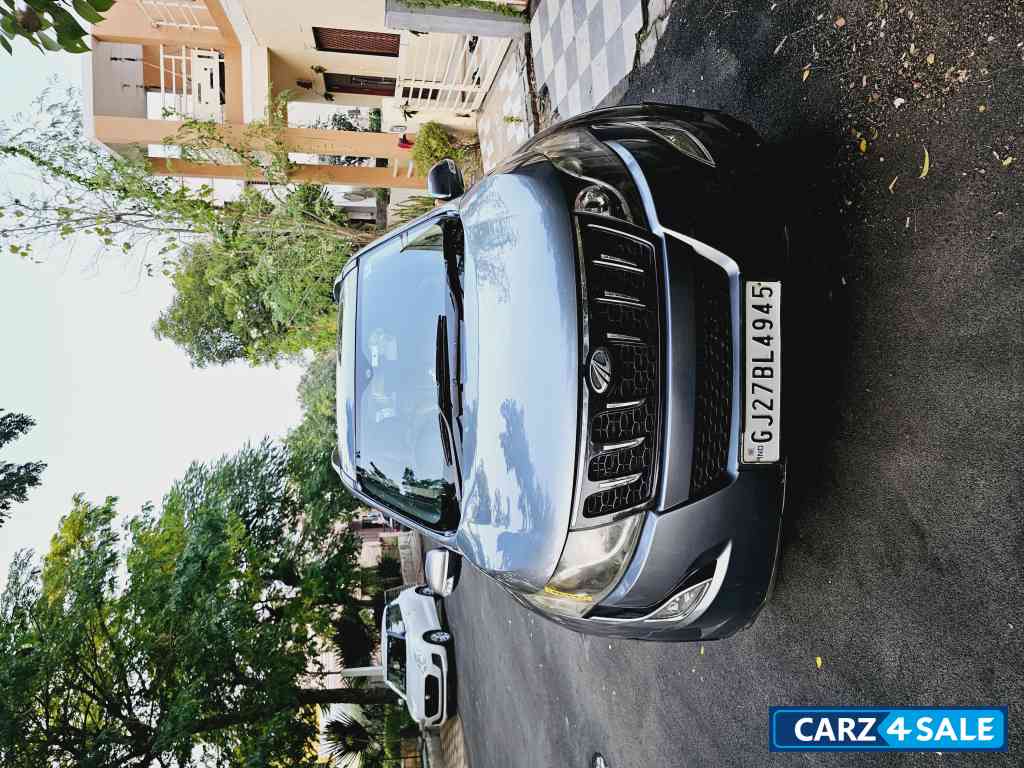 Mahindra XUV 500 W10 AUTOMATIC TOP MODEL