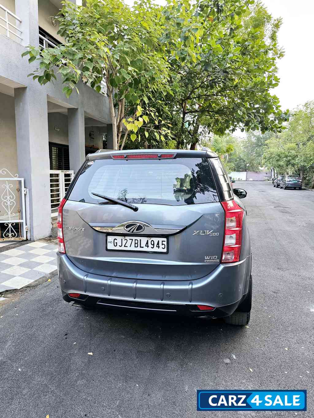 Mahindra XUV 500 W10 AUTOMATIC TOP MODEL