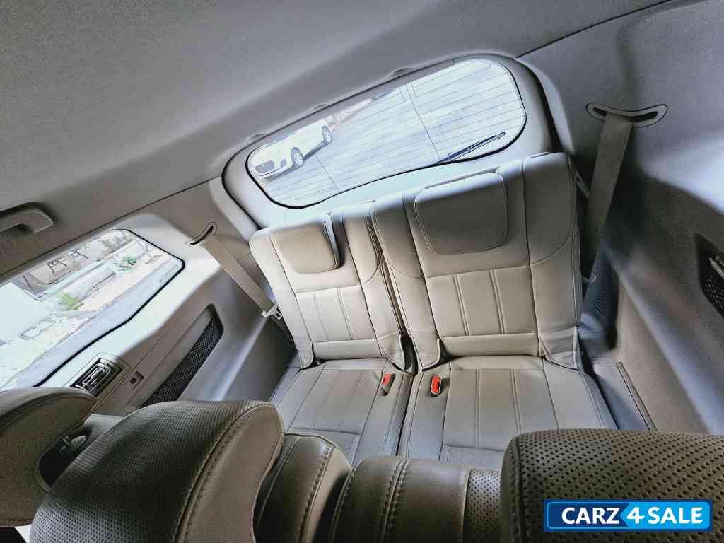 Mahindra XUV 500 W10 AUTOMATIC TOP MODEL